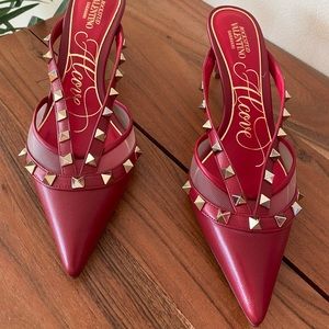 Valentino Garavani Rockstud Alcove Mesh & Leather Point-Toe Pumps Sz 35.5